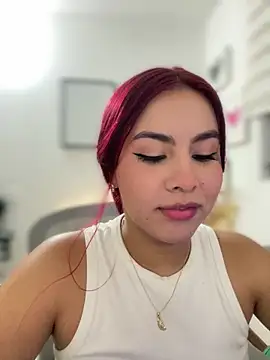 Zarahs Blare1 online show from December 2025 02:33:01 AM