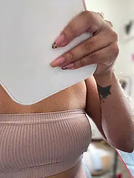 Zarahs Blare1 online show from March 2026 08:47:02 PM