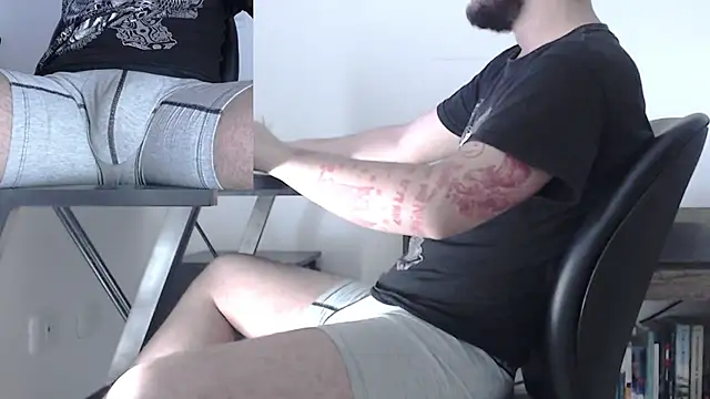 mateoconde00 online show from February 2026 01:18:02 AM