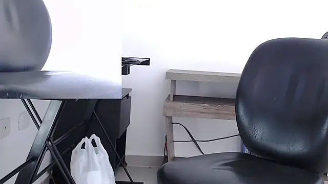 mateoconde00 online show from March 2026 07:21:01 PM