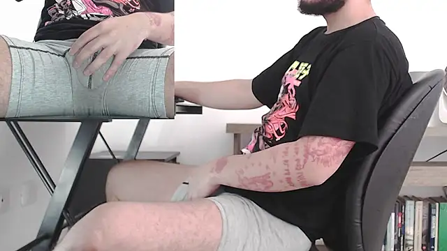 mateoconde00 online show from February 2026 03:34:02 PM