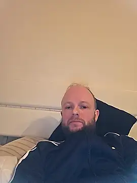 SoftishInflow online show from December 2025 01:23:02 AM