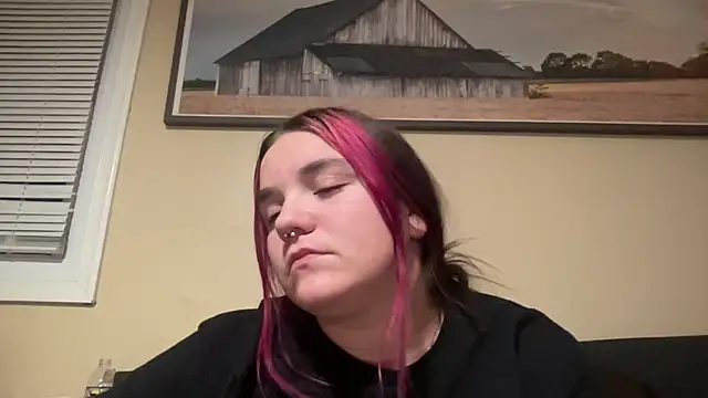 Snapshot of kinsiebaby chatting on December 2025 02:49:01 AM kinsiebaby online show from December 2025 02:49:01 AM