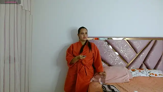 Snapshot of kilye_hernandez chatting on December 2025 07:23:01 AM kilye hernandez online show from December 2025 07:23:01 AM