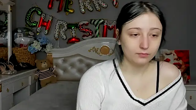 Snapshot of MermeiDia chatting on December 2025 09:25:02 AM MermeiDia online show from December 2025 09:25:02 AM