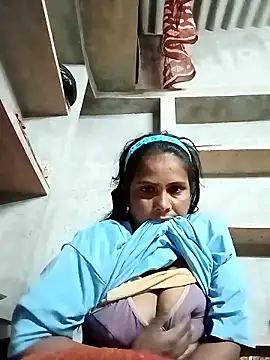 Snapshot of Shreya_pandit chatting on January 2026 12:04:01 AM Shreya pandit online show from January 2026 12:04:01 AM