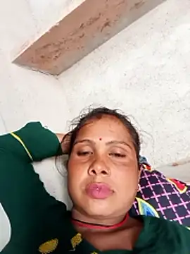 Snapshot of Shreya_pandit chatting on February 2026 07:51:01 AM Shreya pandit online show from February 2026 07:51:01 AM