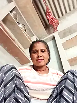 Snapshot of Shreya_pandit chatting on February 2026 07:35:01 AM Shreya pandit online show from February 2026 07:35:01 AM