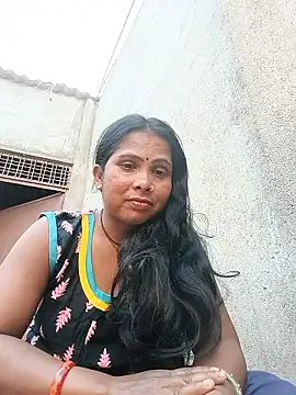 Shreya pandit online show from May 2026 12:20:01 PM
