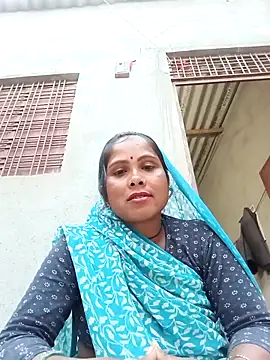 Shreya pandit online show from April 2026 01:04:02 PM