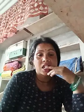 Shreya pandit online show from May 2026 12:58:01 PM
