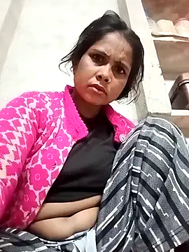 Snapshot of Shreya_pandit chatting on February 2026 02:01:01 AM Shreya pandit online show from February 2026 02:01:01 AM