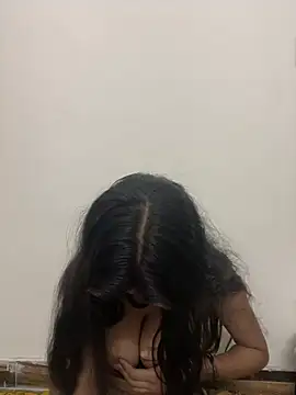 Pooja Love143 online show from April 2026 04:52:01 AM