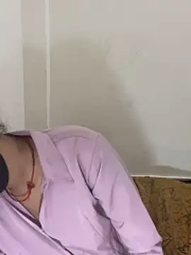 Pooja Love143 online show from March 2026 04:52:01 PM