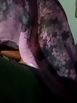 Snapshot of Pooja_Love143 chatting on February 2026 04:37:01 PM Pooja Love143 online show from February 2026 04:37:01 PM