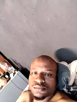 Snapshot of Daisynet chatting on December 2025 12:44:02 PM Daisynet online show from December 2025 12:44:02 PM