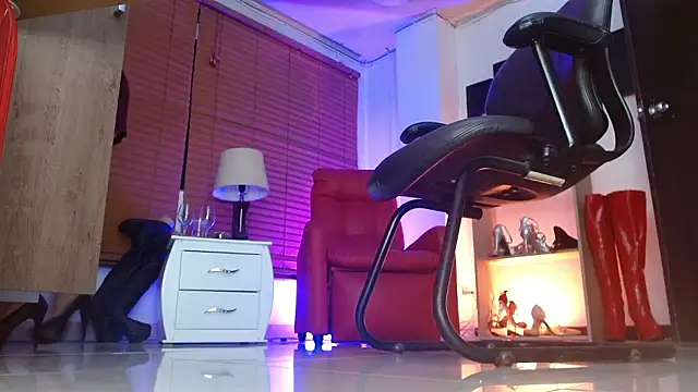 Snapshot of paola_xm chatting on January 2026 11:14:02 AM paola xm online show from January 2026 11:14:02 AM