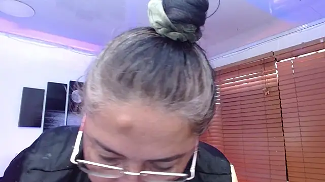 paola xm online show from March 2025 12:25:02 PM