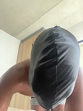 fantasyboyx online show from March 2026 11:05:01 AM