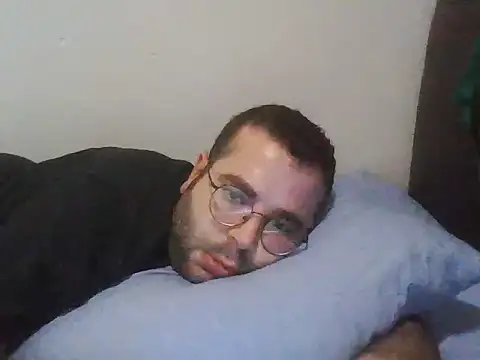 kkadam1 online show from December 2025 01:28:02 PM