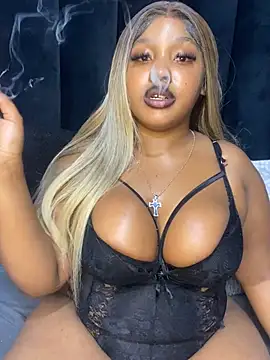 Snapshot of THICKBARBIE32 chatting on July 2026 08:39:02 PM THICKBARBIE32 online show from July 2026 08:39:02 PM