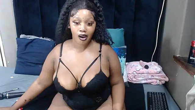 THICKBARBIE32 online show from May 2026 10:50:01 PM
