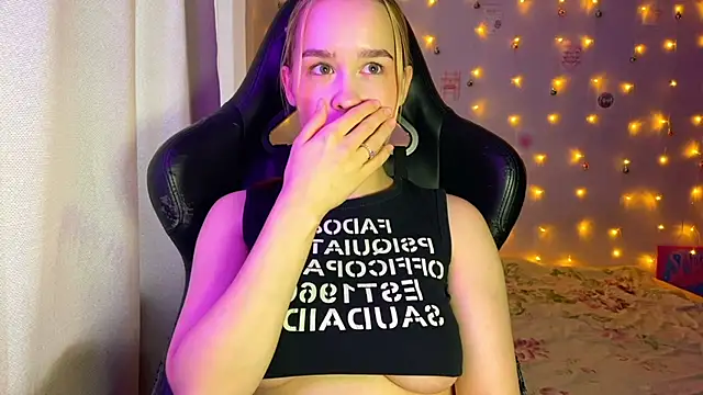 celestara moon online show from December 2025 07:47:01 AM