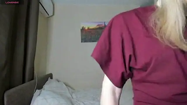 SkyeDavis online show from February 2026 08:07:01 PM