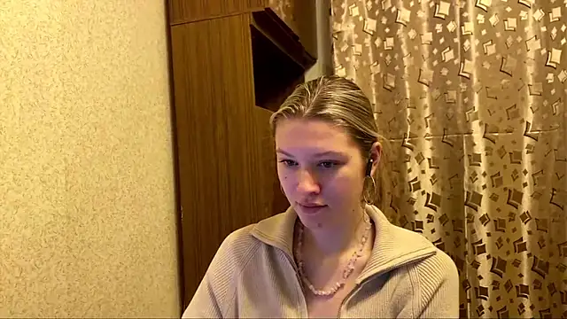 SkyeDavis online show from December 2025 07:17:01 PM