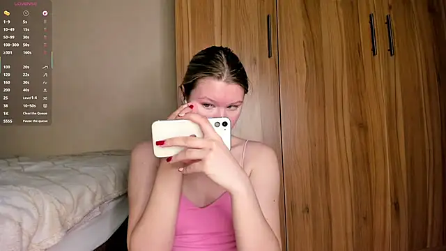 SkyeDavis online show from March 2026 01:15:02 PM