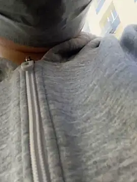 Sarah2127 online show from April 2026 10:39:01 AM