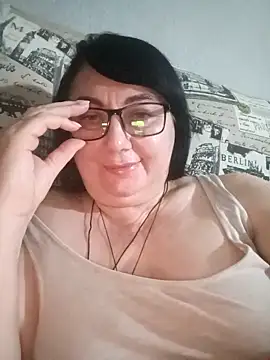 MariSwan222 online show from April 2026 06:22:01 PM