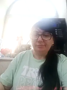 Snapshot of MariSwan222 chatting on June 2026 09:25:02 AM MariSwan222 online show from June 2026 09:25:02 AM