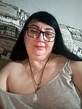 MariSwan222 online show from March 2026 09:43:02 PM