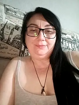 Snapshot of MariSwan222 chatting on May 2026 06:52:02 PM MariSwan222 online show from May 2026 06:52:02 PM