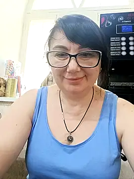 Snapshot of MariSwan222 chatting on July 2026 09:39:02 AM MariSwan222 online show from July 2026 09:39:02 AM