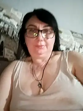 MariSwan222 online show from April 2026 08:35:01 PM