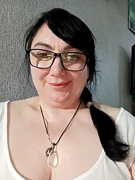 Snapshot of MariSwan222 chatting on June 2026 05:40:01 PM MariSwan222 online show from June 2026 05:40:01 PM