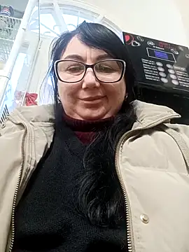 MariSwan222 online show from February 2026 03:00:01 PM