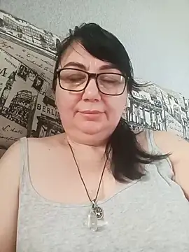 Snapshot of MariSwan222 chatting on May 2026 08:03:01 AM MariSwan222 online show from May 2026 08:03:01 AM
