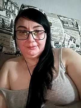 MariSwan222 online show from March 2026 09:40:01 PM