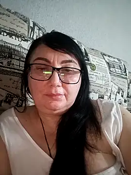 MariSwan222 online show from March 2026 09:22:01 PM