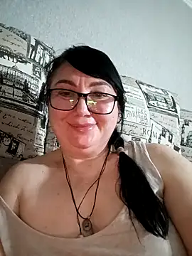 MariSwan222 online show from March 2026 08:33:01 PM