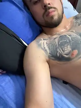 Snapshot of 69bear69zzz chatting on December 2025 06:35:02 PM 69bear69zzz online show from December 2025 06:35:02 PM