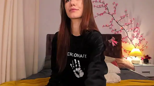 Snapshot of MilanaHotts chatting on February 2026 07:30:01 AM MilanaHotts online show from February 2026 07:30:01 AM