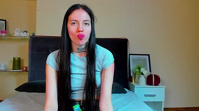 AdrianaCult online show from March 2026 08:19:01 AM