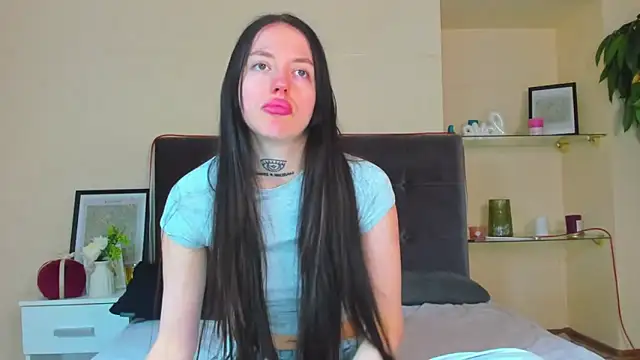 AdrianaCult online show from March 2026 01:14:01 PM