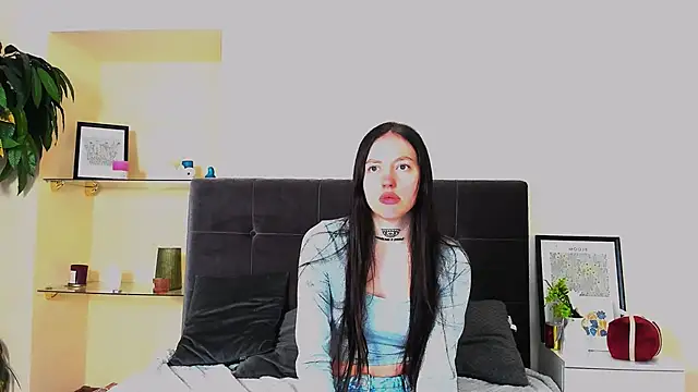 AdrianaCult online show from April 2026 05:31:01 AM