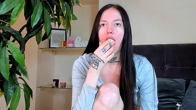 AdrianaCult online show from April 2026 05:14:01 AM