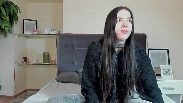 AdrianaCult online show from February 2026 06:11:01 AM